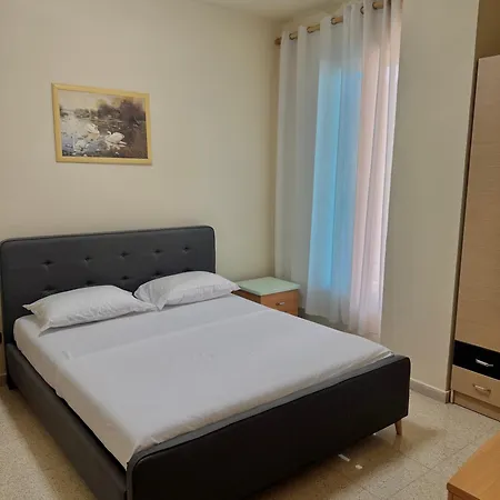 Beachfront Paradise Apartman Durrës