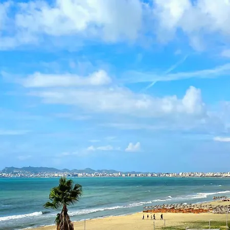 Διαμέρισμα Beachfront Paradise *